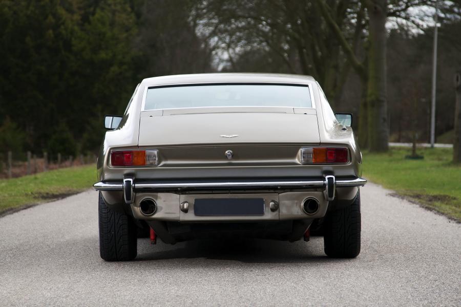  Aston Martin V8 (Series III) 1973 года  (WW) (фото 3 из 4)